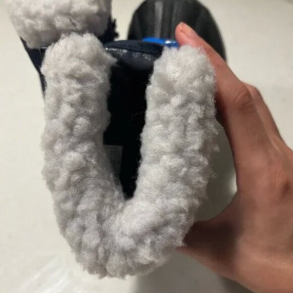 Like New Kids Sorel Boots - Toddler US 8 - Picture 3 of 4